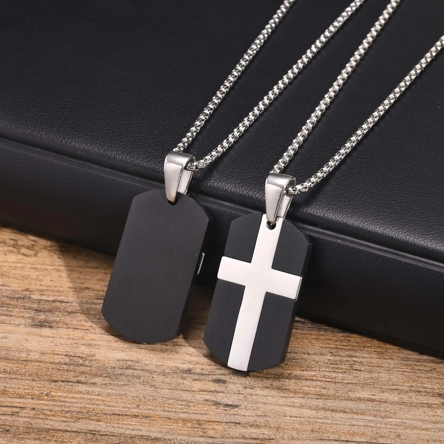 Black / Steel - Kreuz-Anhänger