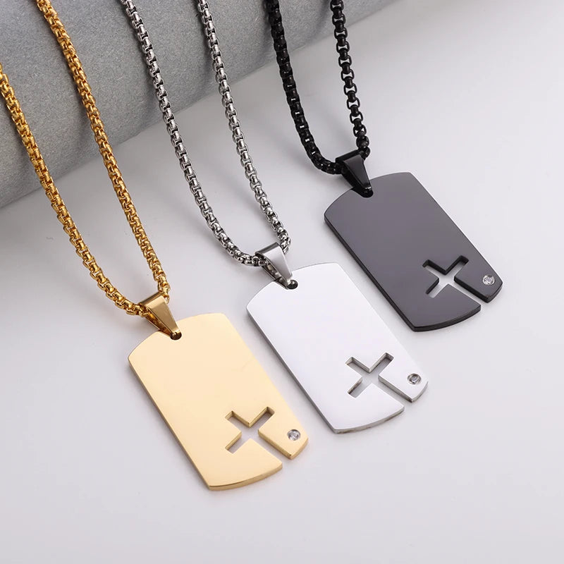 Modische Anhänger-Kette mit Kreuz-Aussparung