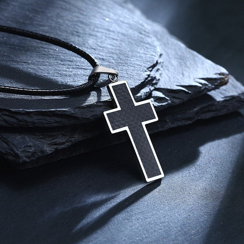 Kreuz-Kette mit Carbonfasern (subtil und zeitlos)