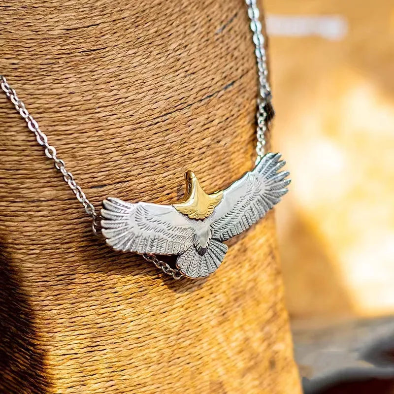 Halskette - Fliegender Adler