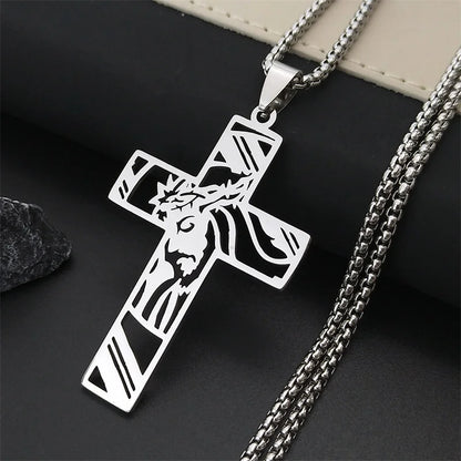 "Jesus am Kreuz" - Halskette