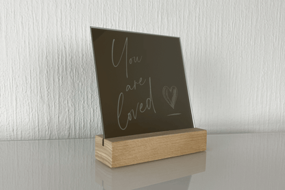"You are loved" Spiegel in einem LED Holzsockel